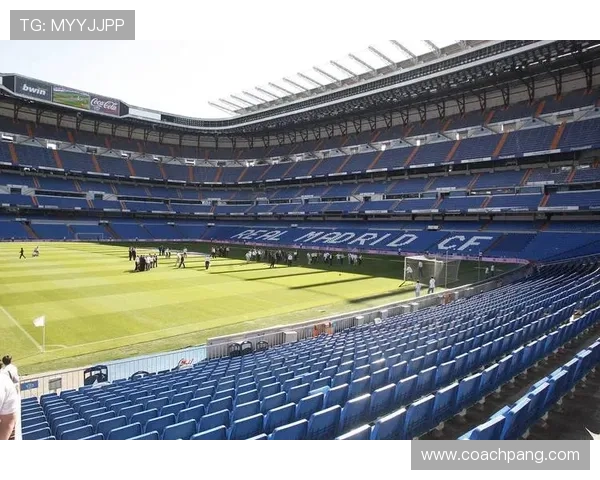 伯纳乌被评为2024全球最佳球场,布特拉格诺今日代表皇马领奖 伯纳乌被评为2024全球最佳球场,布特拉格诺今日代表皇马领奖